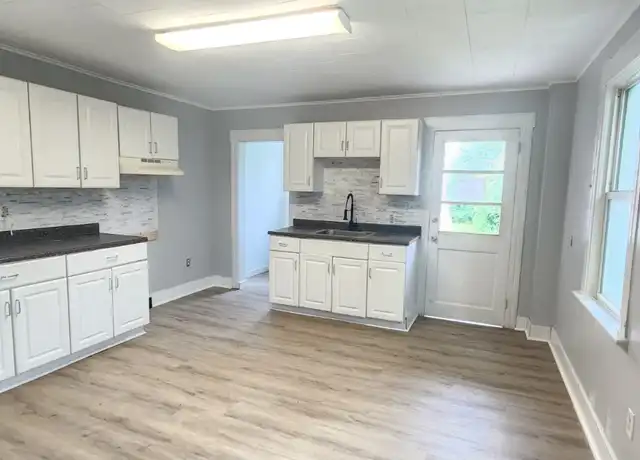 Property at 54 Penn St Unit 54, Kingston, PA, 18704, 3 beds, 1 bath, [object Object]