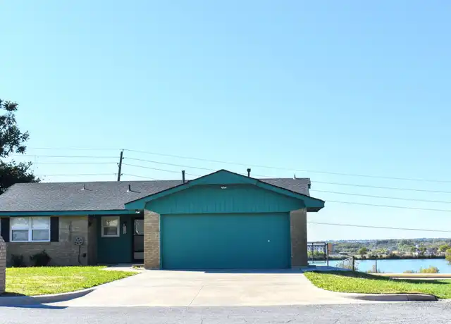 Property at 212 SE Surrey Pl, Lawton, OK, 73501, 3 beds, 1.5 baths, [object Object]