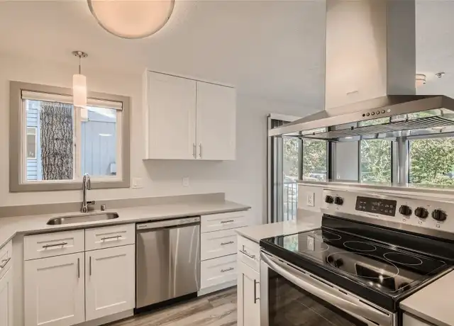 Property at 12606 SE 30th St Unit 01, Bellevue, WA, 98005, 2 beds, 1.5 baths, [object Object]