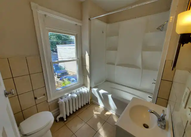 Property at 450 Washington St Unit 2, Allentown, PA, 18102, 3 beds, 1 bath, [object Object]