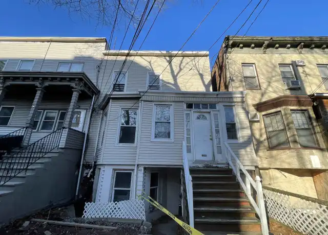 Property at 40 Lincoln St Unit 3, Jersey City, NJ, 07307, 2 beds, 1 bath, [object Object]