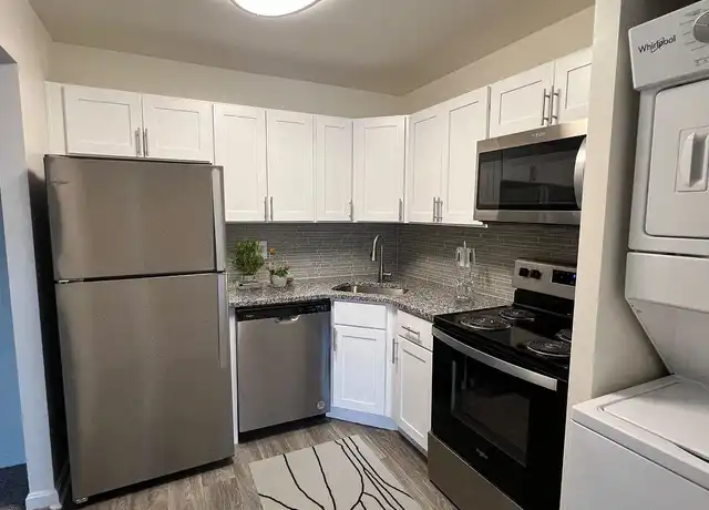Property at Towson Crossing Apartment Homes - 34 Dowling Cir, Parkville, MD, 21234, 1 bed, 1 bath, [object Object]