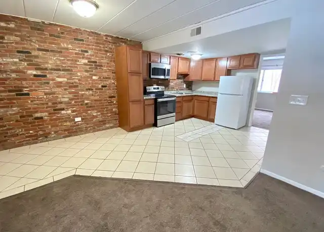 Property at Bradford - 285 Moon Clinton Rd, Coraopolis, PA, 15108, 2 beds, 1 bath, [object Object]