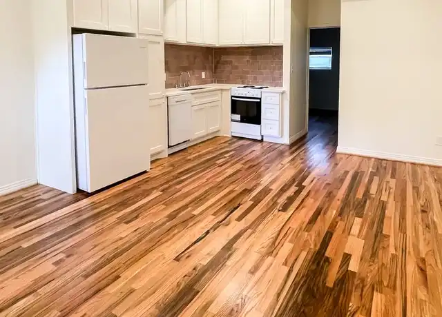 Property at 700 Woodlawn Ave Unit 2, Dallas, TX, 75208, 1 bed, 1 bath, [object Object]