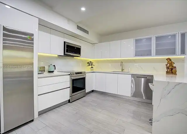 Property at 101 Crandon Blvd #276, Key Biscayne, FL, 33149, 3 beds, 2 baths, [object Object]