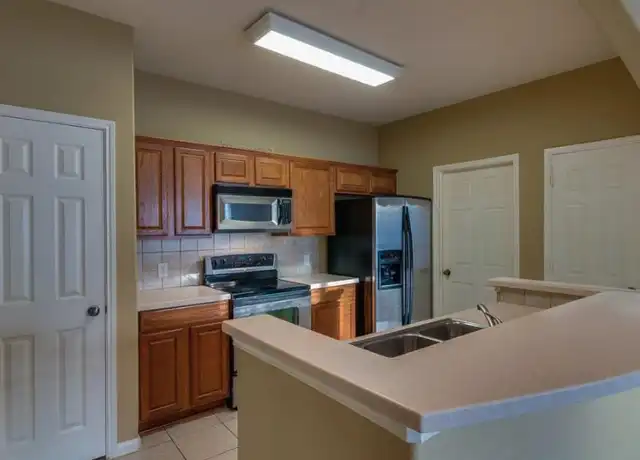 Property at 6607 Lake Woodlands Dr Unit 884, The Woodlands, TX, 77382, 2 beds, 2 baths, [object Object]