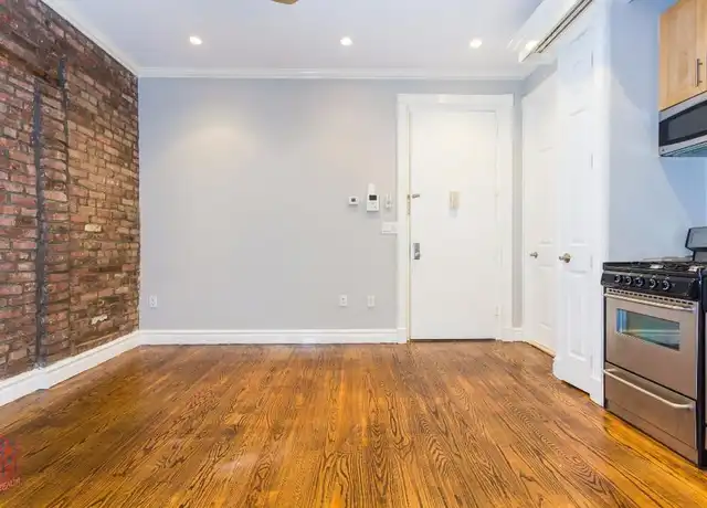 Property at 47 E 1st St Unit 4R, New York, NY, 10003, 2 beds, 2 baths, [object Object]