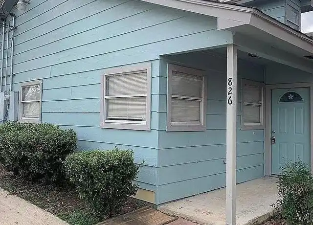 Property at 826 Samuels Ave, Fort Worth, TX, 76102, 3 beds, 2 baths, [object Object]