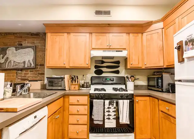 Property at 4 Wellington St Unit 2, Boston, MA, 02118, 1 bed, 1 bath, [object Object]