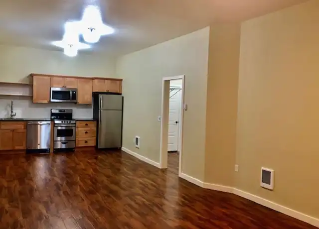 Property at 1735 SE Morrison St Unit 1, Portland, OR, 97214, 1 bed, 1 bath, [object Object]
