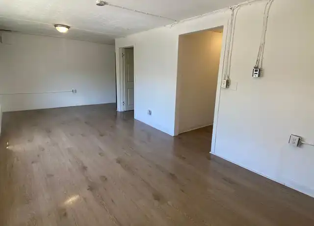 Property at 912 Park St Unit 3, Syracuse, NY, 13208, 2 beds, 1 bath, [object Object]