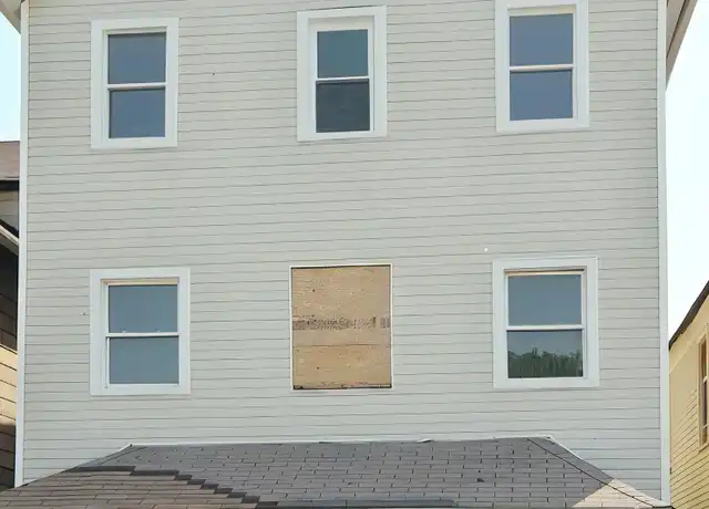 Property at 9011 S Brandon Ave Unit 2, Chicago, IL, 60617, 3 beds, 1 bath, [object Object]