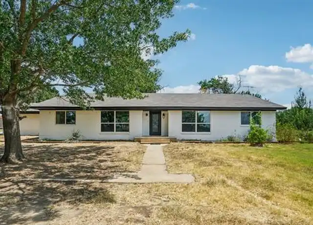 Property at 1222 Golden Hoof Dr, Krum, TX, 76249, 4 beds, 3 baths, [object Object]