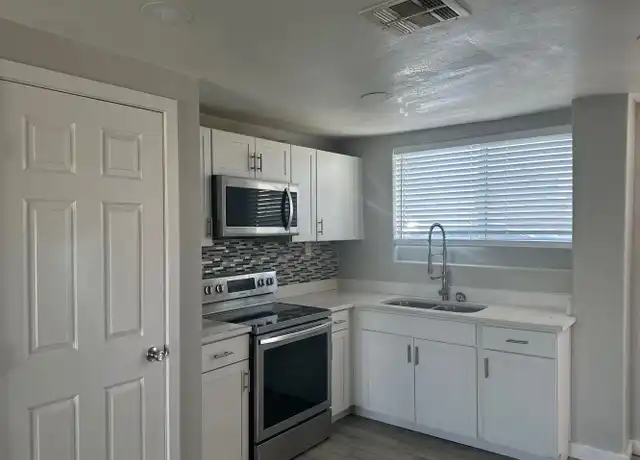 Property at 5113 N 17th Ave Unit 2, Phoenix, AZ, 85015, 2 beds, 1 bath, [object Object]