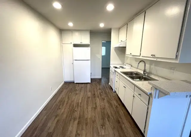 Photo of 1749 N Vulcan Ave, Encinitas, CA 92024