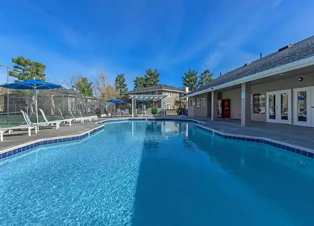 Photo of 16950 Jasmine St, Victorville, CA 92395