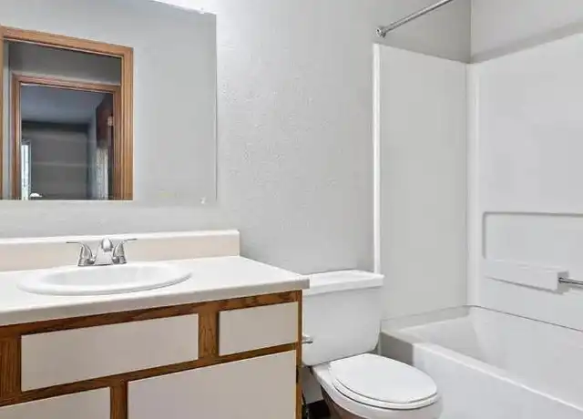 Property at 6400 Glenhurst Dr, Maumee, OH, 43537, 1 bed, 1 bath, [object Object]