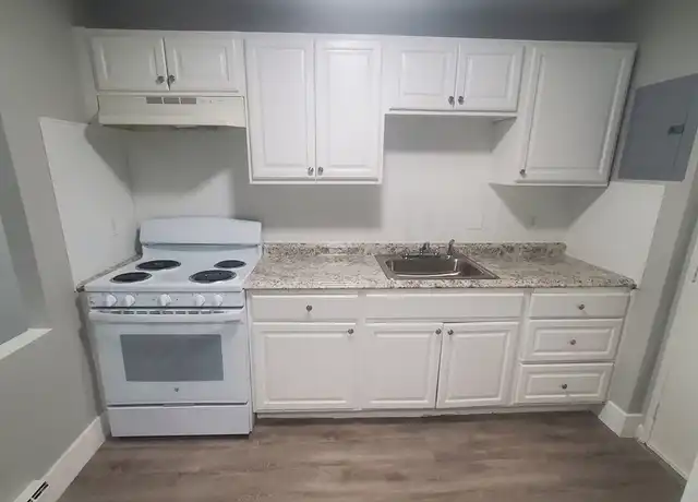 Property at 760 Cummins Hwy Unit 9, Mattapan, MA, 02126, 2 beds, 1 bath, [object Object]