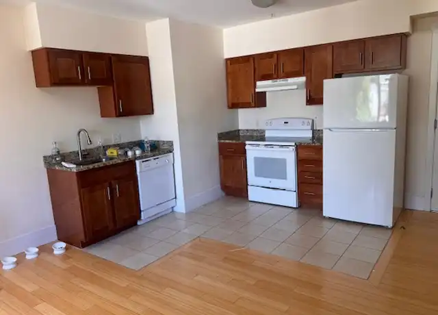 Property at 505 Pleasant St Unit 204, Malden, MA, 02148, 1 bed, 1 bath, [object Object]