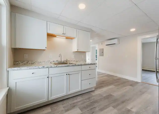 Property at 38 New York St Unit B, Dover, NH, 03820, 1 bed, 1 bath, [object Object]