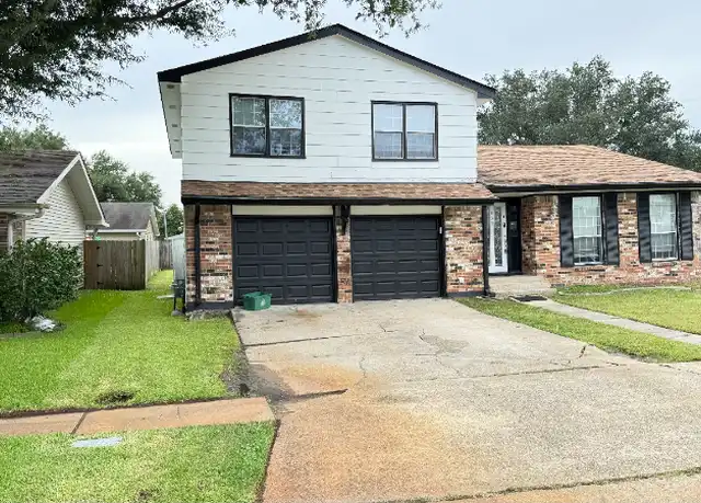 Property at 838 Lawrence St, Gretna, LA, 70056, 3 beds, 2.5 baths, [object Object]