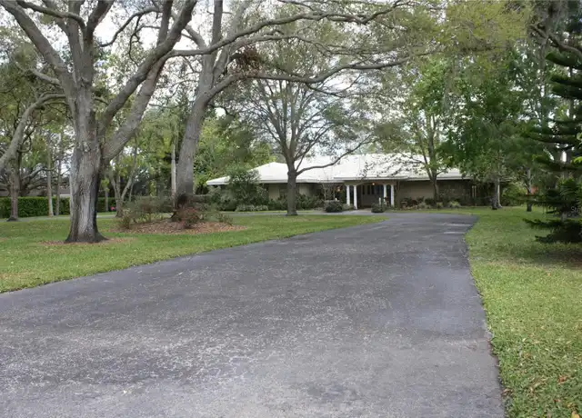 Property at 12925 110th Ave, Largo, FL, 33774, 5 beds, 3 baths, [object Object]