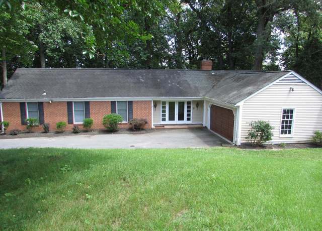 Photo of 472 Old Orchard Cir, Millersville, MD 21108