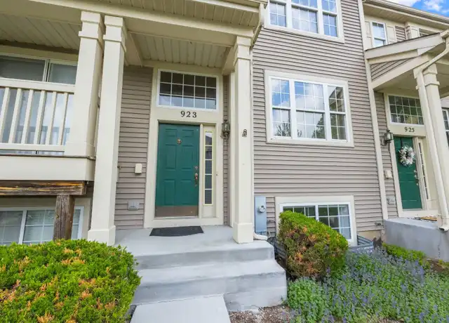 Property at 923 Emerald Dr, Pingree Grove, IL, 60140, 2 beds, 2.5 baths, [object Object]