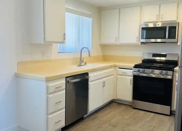 Property at 175 Cedar Rd Unit 8, Vista, CA, 92083, 2 beds, 2 baths, [object Object]