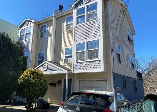 Property at 31 Jackson St Unit 2nd, Yonkers, NY, 10701, 3 beds, 1.5 baths, [object Object]