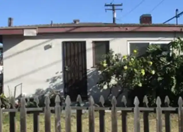 Property at 230 S Santa Cruz St, Ventura, CA, 93001, 3 beds, 1 bath, [object Object]