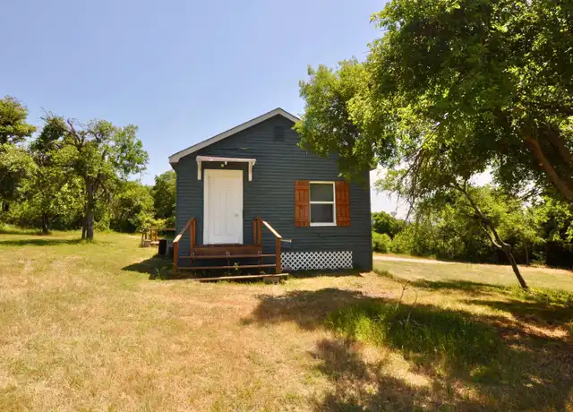 Property at 1866 Old Mineral Wells Hwy, Weatherford, TX, 76088, 1 bed, 1 bath, [object Object]