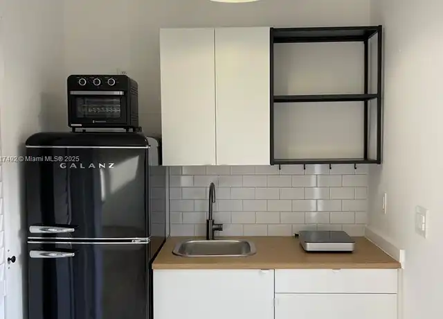Property at 52 NW 68th St, Miami, FL, 33150, 0 beds, 1 bath, [object Object]