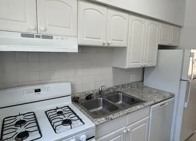 Property at 830 Reba Pl Unit 1N, Evanston, IL, 60202, 1 bed, 1 bath, [object Object]
