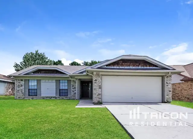Property at 227 Lemon Dr, Arlington, TX, 76018, 3 beds, 2 baths, [object Object]