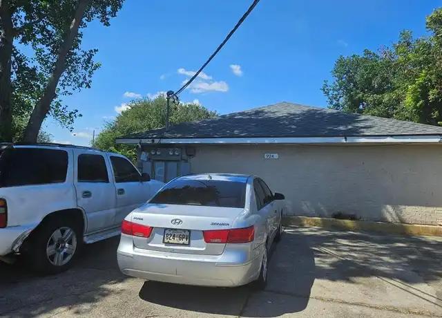 Property at 924 Deslonde St Unit B, New Orleans, LA, 70117, 2 beds, 1 bath, [object Object]