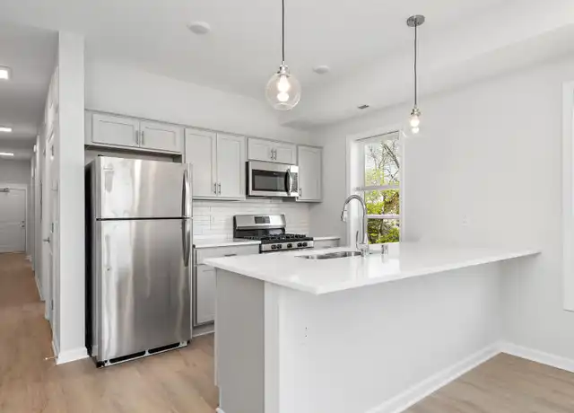 Property at 2810 Fremont Ave S Unit 4B, Minneapolis, MN, 55408, 2 beds, 2 baths, [object Object]