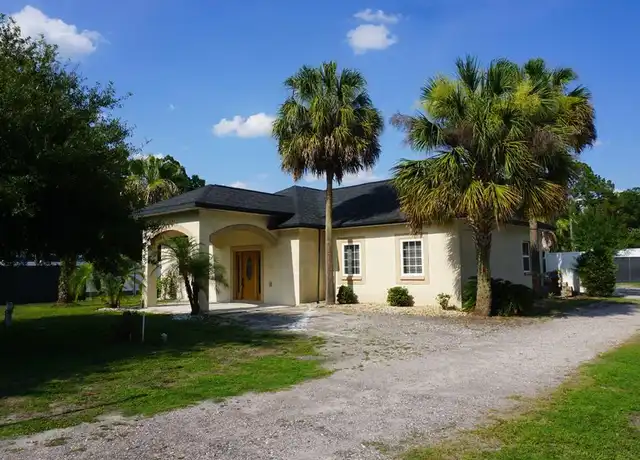Property at 10711 McIntosh Rd, Thonotosassa, FL, 33592, 2 beds, 1 bath, [object Object]