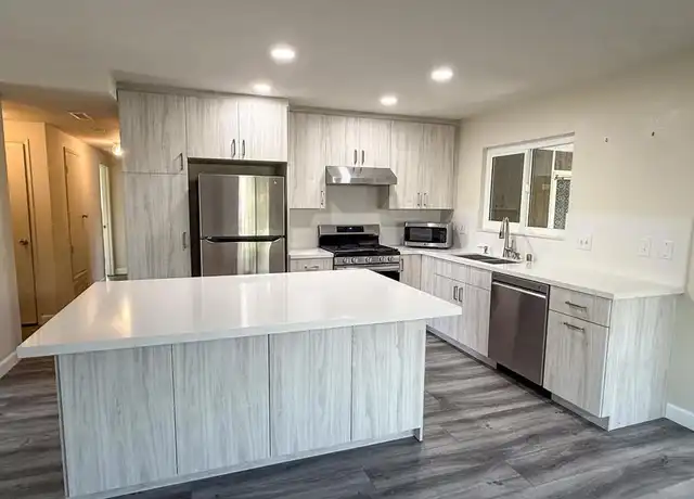 Property at 1730 W Hemlock St, Oxnard, CA, 93035, 3 beds, 2 baths, [object Object]