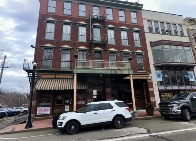 Property at 92 W Main St, Uniontown, PA, 15401, 1 bed, 1 bath, [object Object]