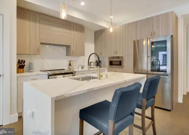 Property at 922 N 15th St Unit 2, Philadelphia, PA, 19130, 3 beds, 3 baths, [object Object]