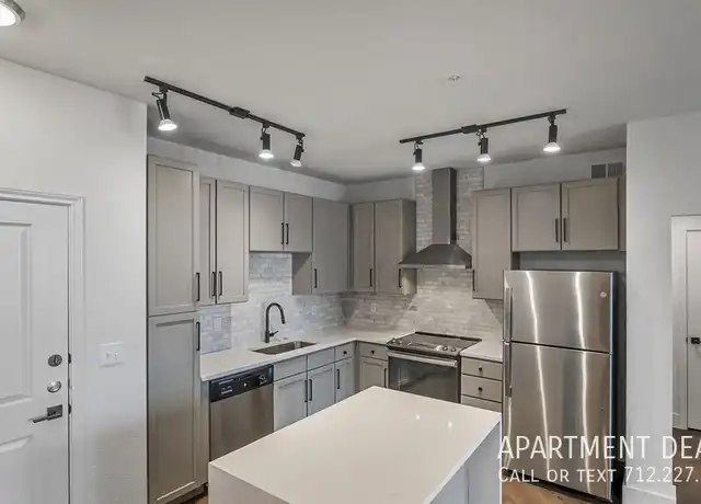 Property at 2127 Allen Pkwy Unit 312, Houston, TX, 77019, 3 beds, 2 baths, [object Object]