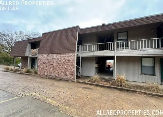 Property at 1390 W Wedington Dr, Fayetteville, AR, 72701, 1 bed, 1 bath, [object Object]