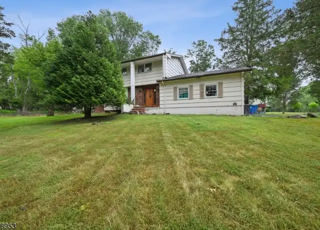 Property at 1 Thruway Dr, Bridgewater, NJ, 08807, 4 beds, 2.5 baths, [object Object]