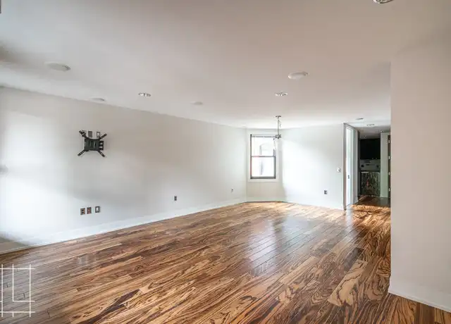 Property at 970 N High St #203, Columbus, OH, 43201, 2 beds, 2.5 baths, [object Object]