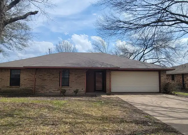 Property at 106 Chevy Chase Ln, Waxahachie, TX, 75165, 3 beds, 2.5 baths, [object Object]