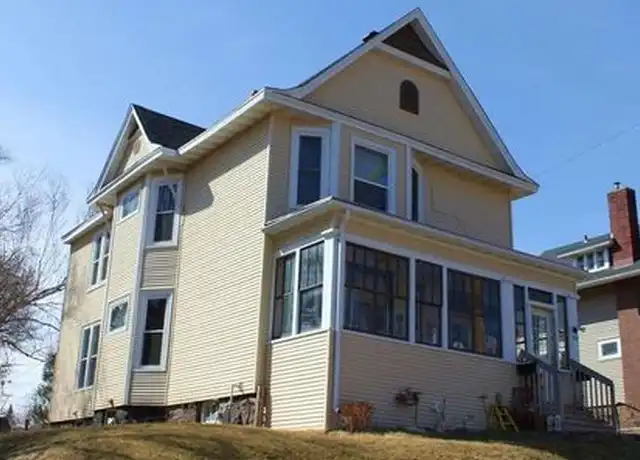 Property at 309 N 26th Ave W Unit Upper, Duluth, MN, 55806, 2 beds, 1 bath, [object Object]