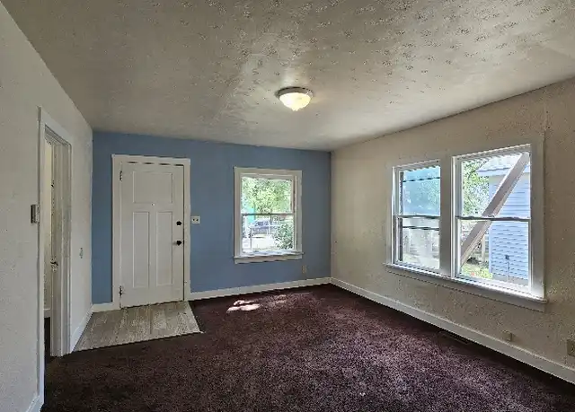 Property at 1015 N 10th St, Salina, KS, 67401, 2 beds, 1 bath, [object Object]
