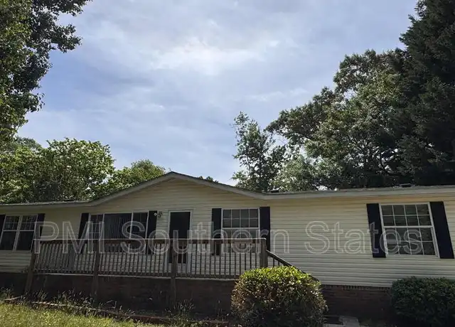 Property at 9 Workman Dr, Greenville, SC, 29607, 3 beds, 2 baths, [object Object]