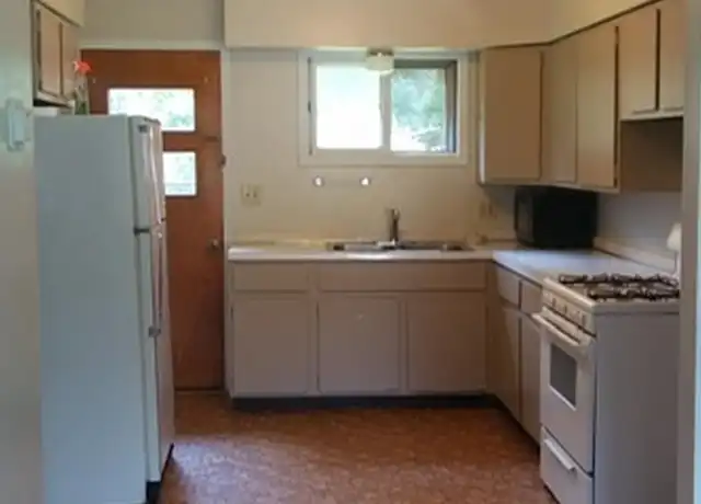 Property at 128 Hoose Ct Unit 2, Litchfield, MI, 49252, 2 beds, 1 bath, [object Object]